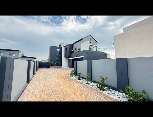 4 BEDROOM HOUSE FOR SALE IN FOUNTAINBROOK ESTATE